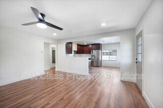 825 W Colorado Ave in Chickasha, OK - Building Photo - Building Photo