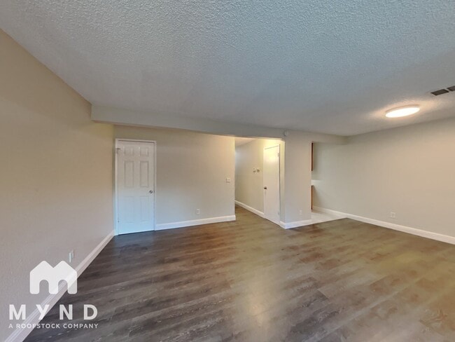 1970 Grande Cir in Fairfield, CA - Building Photo - Building Photo