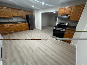 75 Saltonstall Pky, Unit C3 in East Haven, CT - Foto de edificio - Building Photo