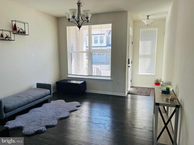 16 Clover Ln in Monroe Township, NJ - Building Photo - Building Photo