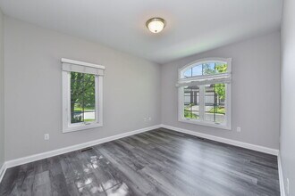 410 Delnor Glen Dr in St. Charles, IL - Building Photo - Building Photo