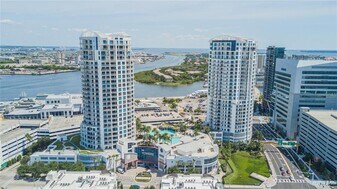 1209 E Cumberland Ave in Tampa, FL - Building Photo