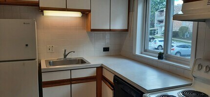 63 Lionel Ave, Unit C in Waltham, MA - Foto de edificio - Building Photo