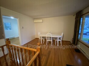 1556 Redwood Dr in Peterborough, ON - Building Photo - Building Photo