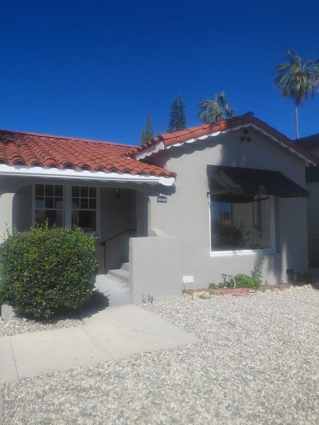 1010 W Santa Cruz St