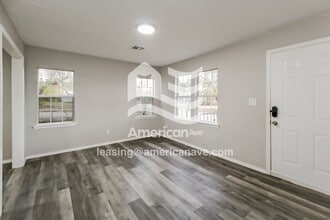 2017 Miramar Blvd in Oklahoma City, OK - Foto de edificio - Building Photo