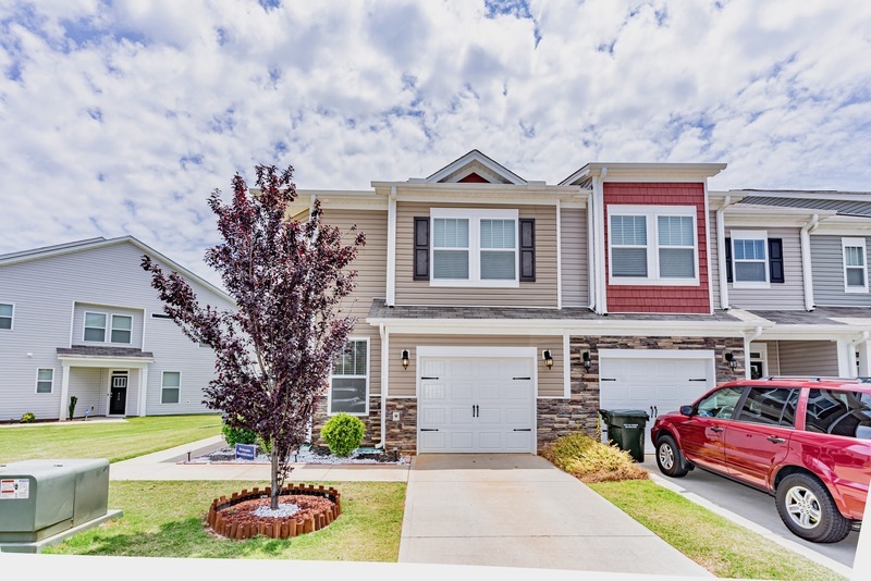 412 Yellow Fox Rd in Greer, SC - Building Photo