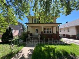 1521 Park Wild Ave in Omaha, NE - Building Photo