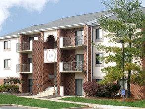 Christiana Meadows in Bear, DE - Foto de edificio - Building Photo