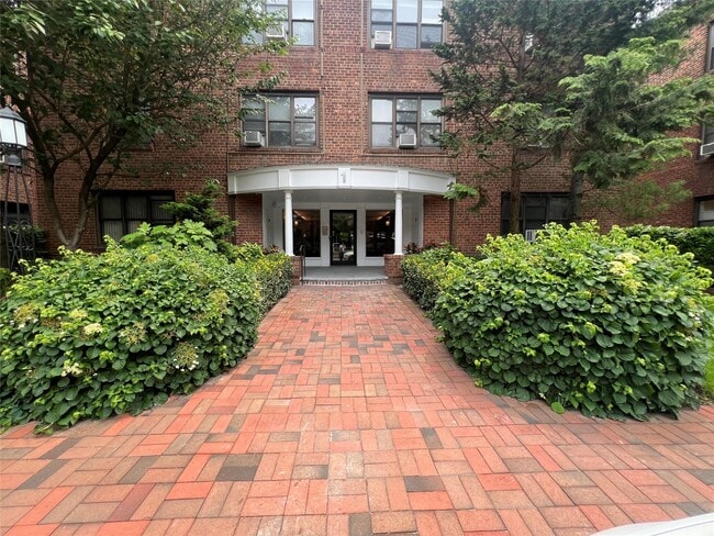 property at 1 Town House Pl