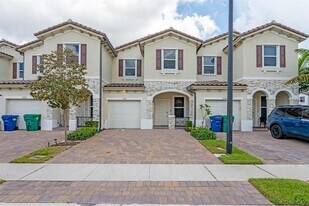 5515 NW 27th St in Lauderhill, FL - Building Photo