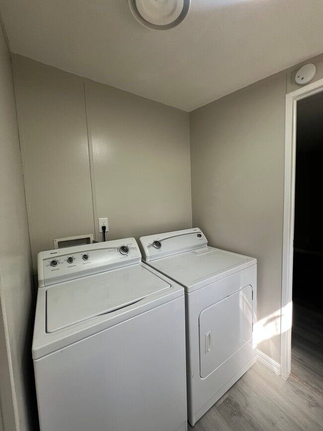 2320 Pioneer Dr in Lakeland, FL - Building Photo - Building Photo