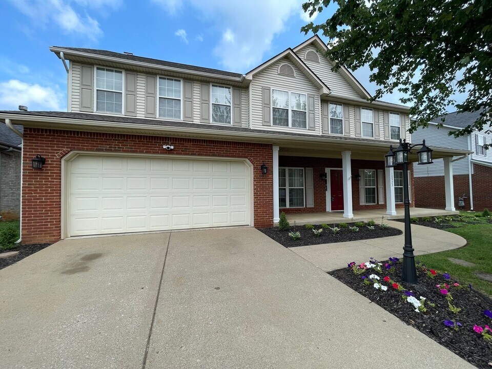 10923 Keene Rd in Louisville, KY - Building Photo