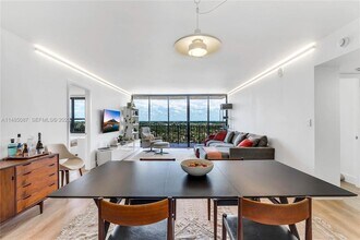 780 NE 69th St in Miami, FL - Foto de edificio - Building Photo