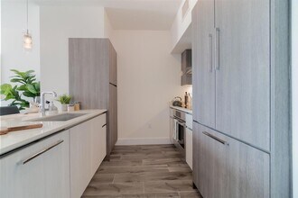 111 SE 1st Ave, Unit 512 in Delray Beach, FL - Building Photo - Building Photo