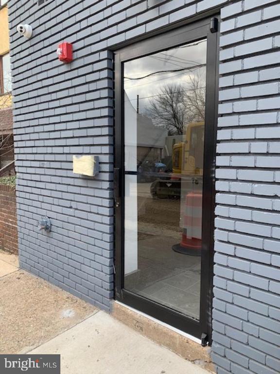 6162 Ridge Ave in Philadelphia, PA - Building Photo - Building Photo