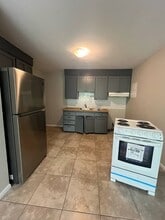 427 High St in Moncton, NB - Building Photo - Building Photo