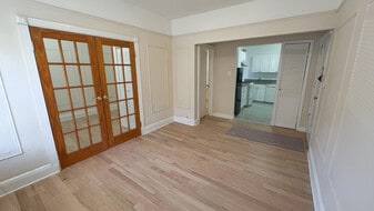 31-44 35th Street in Astoria, NY - Building Photo