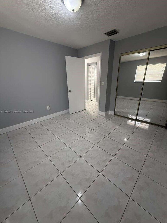 8276 NW 1st Pl in Miami, FL - Building Photo - Building Photo