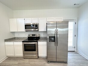 1070 Boardwalk in Centerton, AR - Building Photo - Building Photo