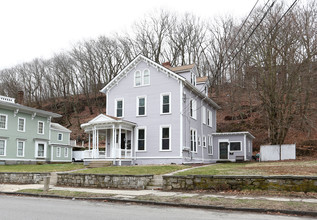 122 Union St in Norwich, CT - Building Photo - Building Photo