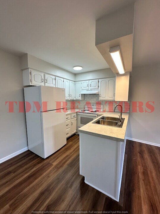 302 E Clinton St, Unit 302 E Clinton in Durand, MI - Building Photo