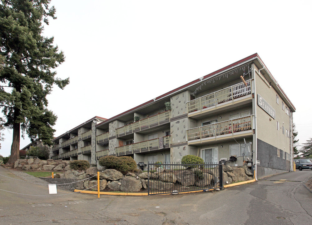 Seaview Apartments in Des Moines, WA - Building Photo