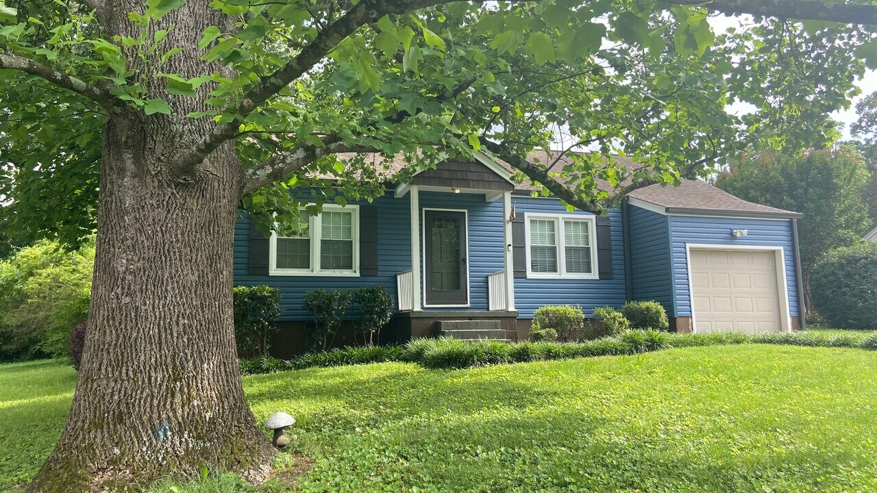 1416 Williams Road in Chattanooga, TN - Foto de edificio