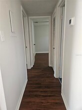 5309 Oakwood Ct in Tampa, FL - Building Photo - Building Photo