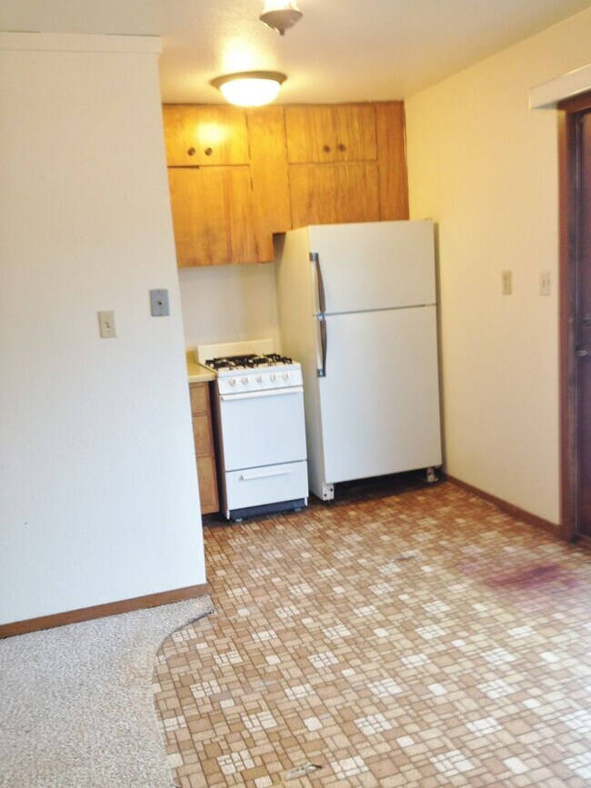 301 5th St SE in Watertown, SD - Building Photo - Building Photo
