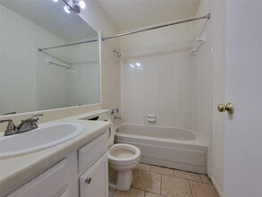 833 Colchester Dr in Mesquite, TX - Building Photo - Building Photo