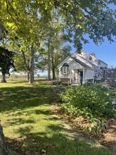 7020 Brown Rd in Jonesville, MI - Building Photo - Building Photo