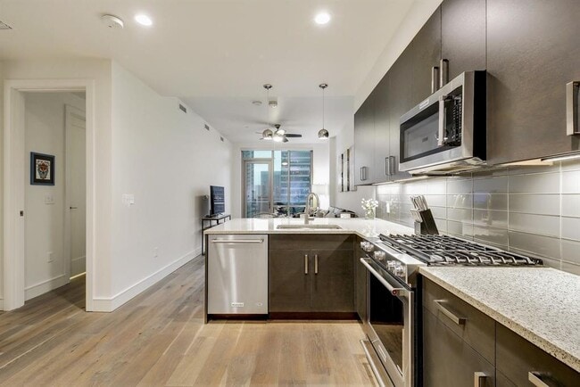 222 West Ave in Austin, TX - Building Photo - Building Photo