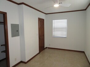 340 Fleming Ave in Greenacres, FL - Building Photo - Building Photo