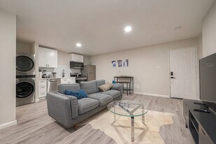 1352 Dorothy St, Unit SI ID1514803P in Houston, TX - Building Photo