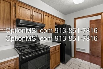 3703 NE 72nd St in Gladstone, MO - Building Photo - Building Photo