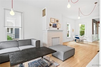 77 Ashland Ave in Buffalo, NY - Building Photo - Building Photo