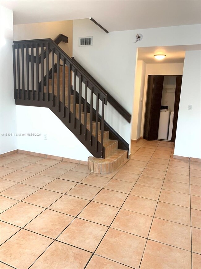 8625 SW 152nd Ave in Miami, FL - Building Photo - Building Photo