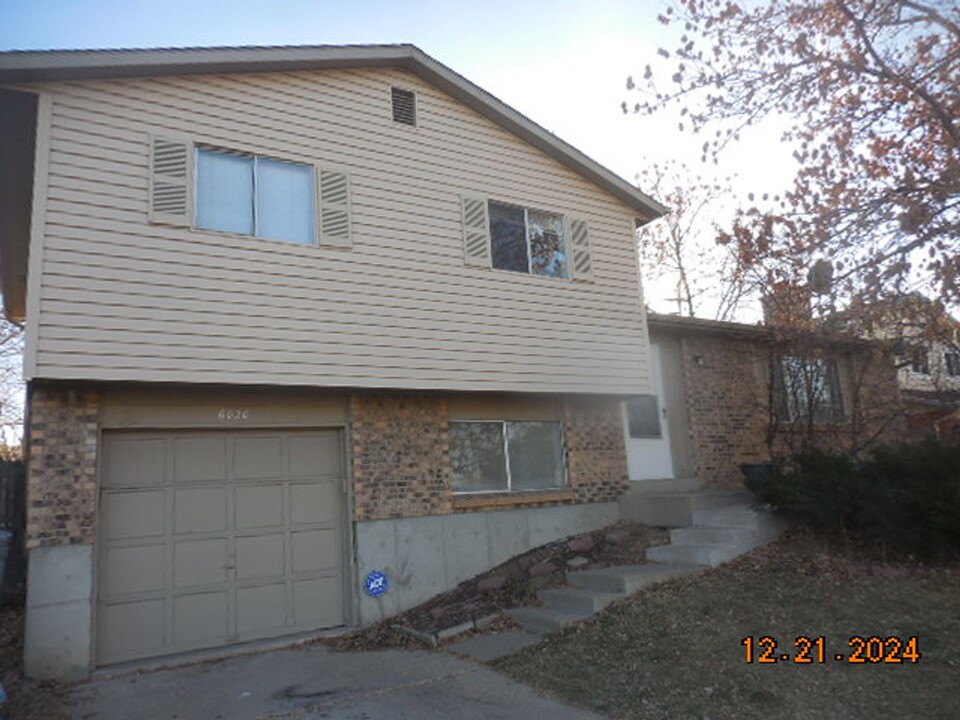 6020 W 108th Ave in Westminster, CO - Building Photo