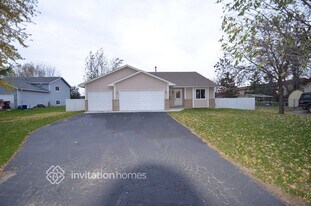 6163 Kalland Dr in Albertville, MN - Building Photo