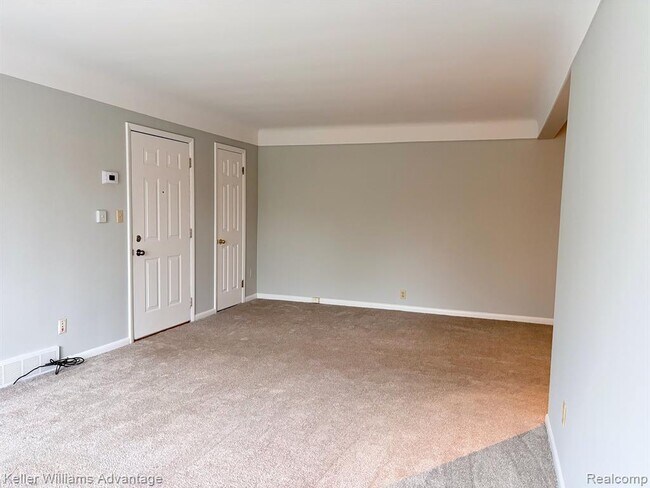 413 N Eton St-Unit -202 in Birmingham, MI - Building Photo - Building Photo