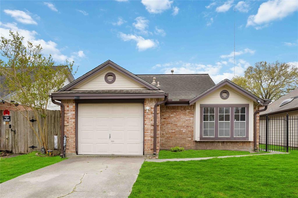 8411 Cienna Dr in Houston, TX - Building Photo