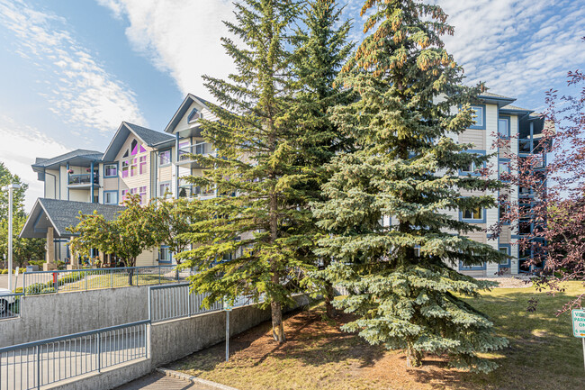 Foxhaven Grande in Sherwood Park, AB - Building Photo - Building Photo