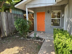 508 Blackson Ave unit A in Austin, TX - Building Photo
