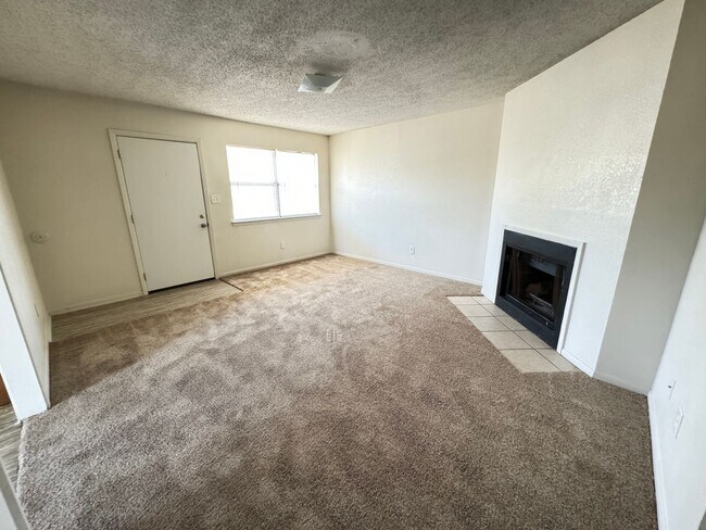 1905 Cedarhill Dr, Unit Apt 4 in Killeen, TX - Building Photo - Building Photo