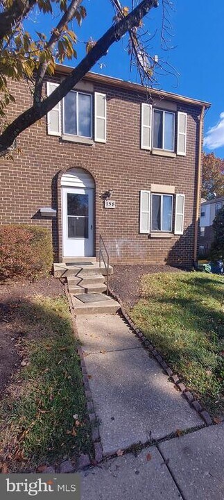 758 West Side Dr in Gaithersburg, MD - Building Photo