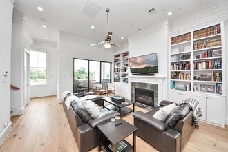 3828 Glen Arbor Dr in Houston, TX - Building Photo - Building Photo