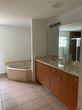 1425 NW 36th Way in Lauderdale Lakes, FL - Building Photo - Building Photo