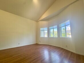 5231 Martin Luther King Jr Way, Unit 1 in Oakland, CA - Building Photo - Building Photo