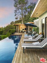 727 N Beverly Glen Blvd in Los Angeles, CA - Building Photo - Building Photo